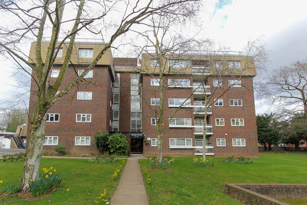 Property photo 2 of 10