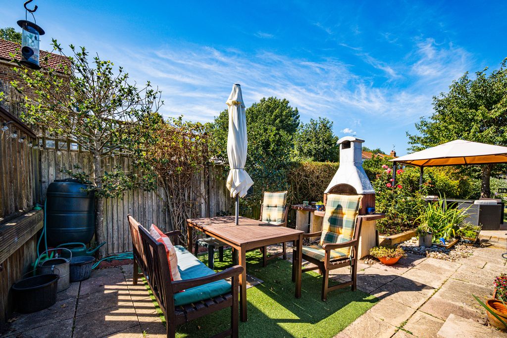 Property photo 2 of 26