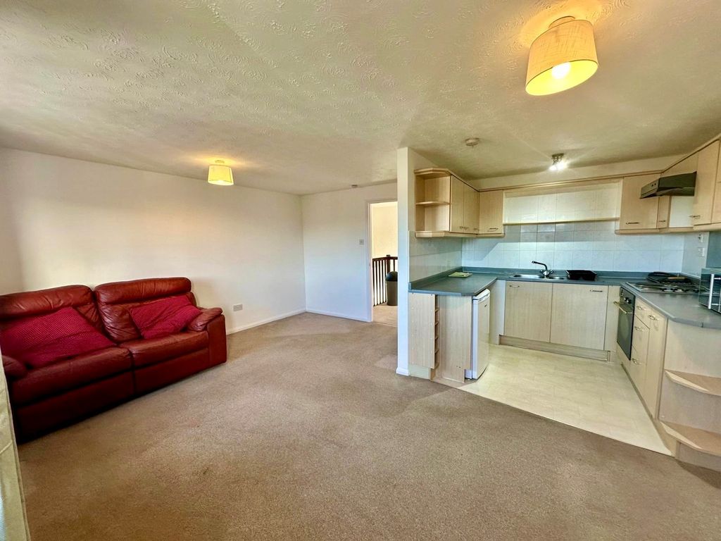 Property photo 2 of 8