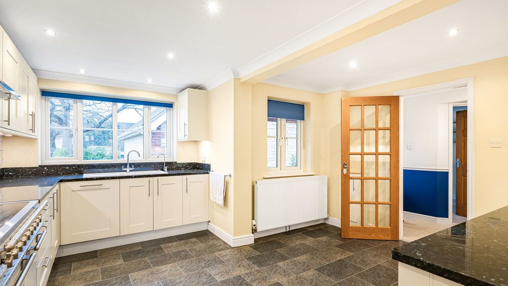 Property photo 3 of 16 35_71075.Jpg