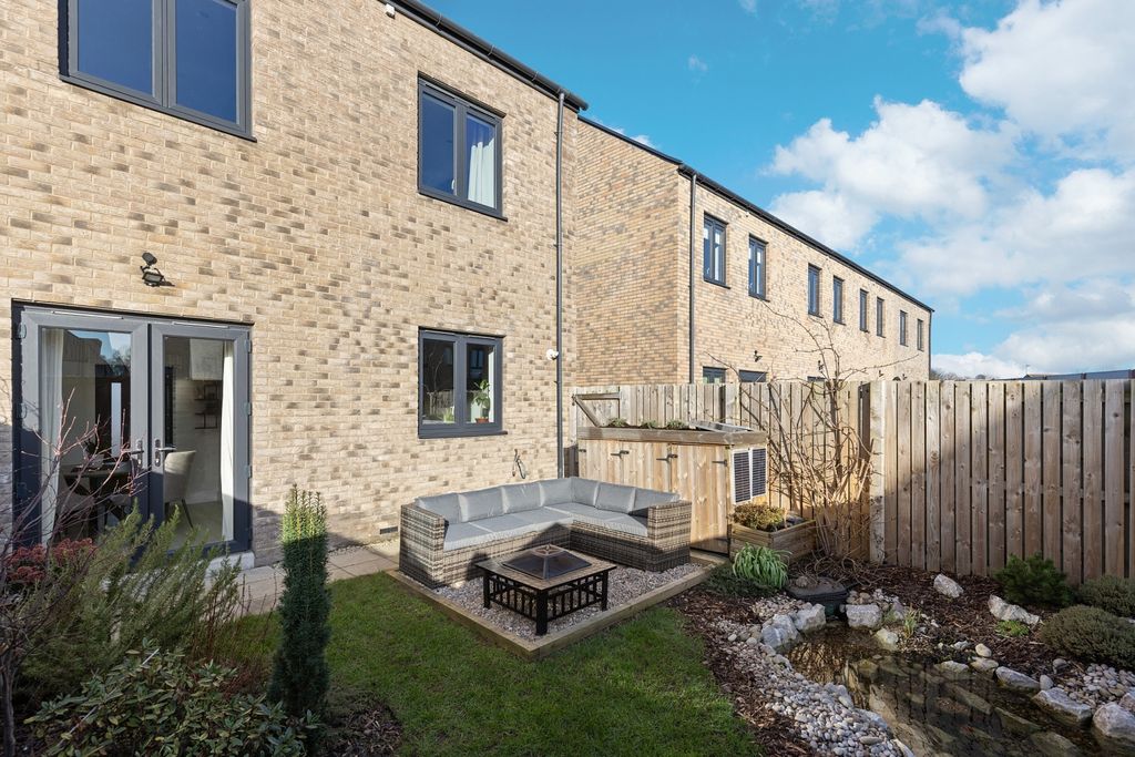 Property photo 2 of 19 Rear Garden