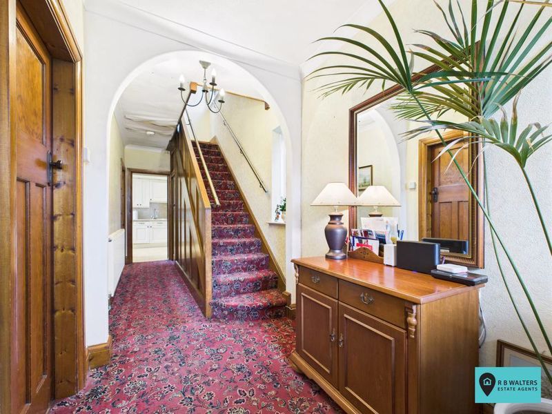 Property photo 2 of 20 Entrance Hall