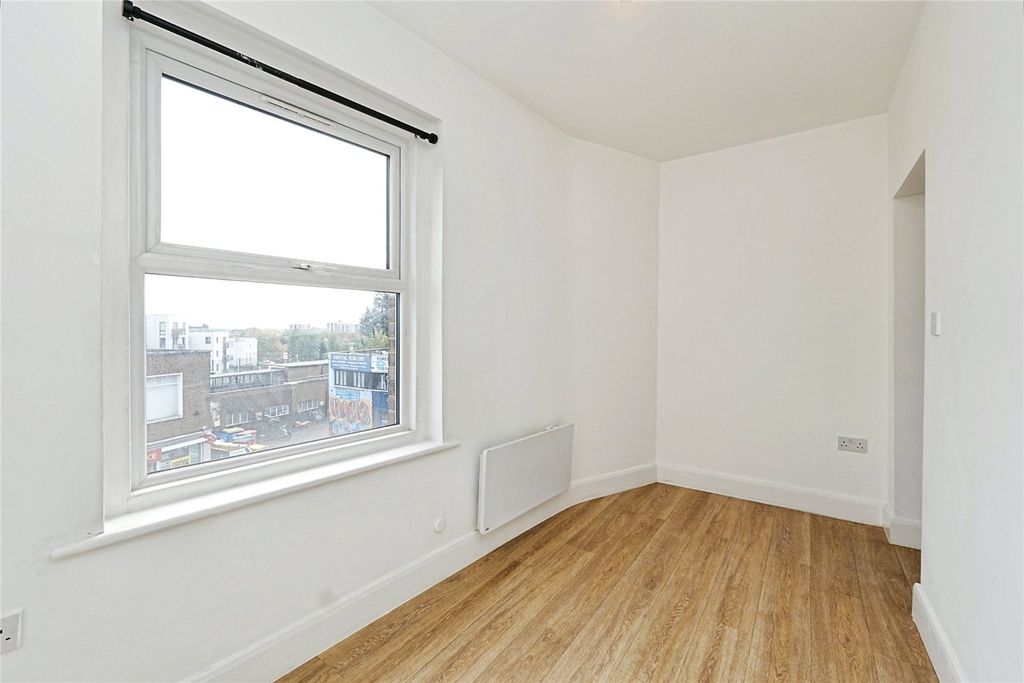 Property photo 2 of 9 Picture No. 06