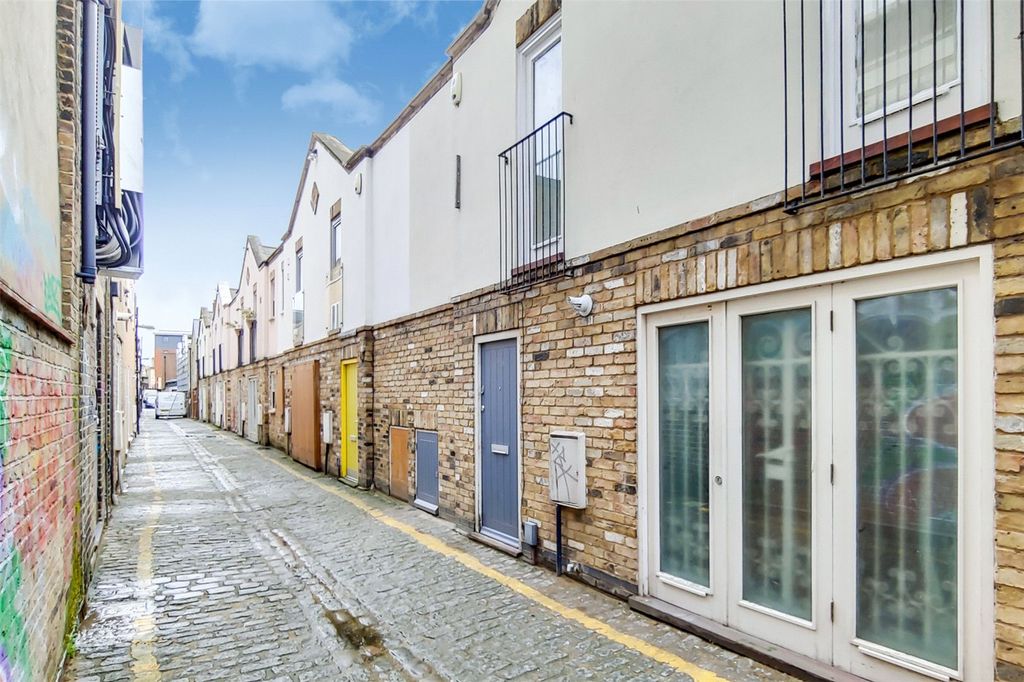 Property photo 2 of 12 Picture No. 02