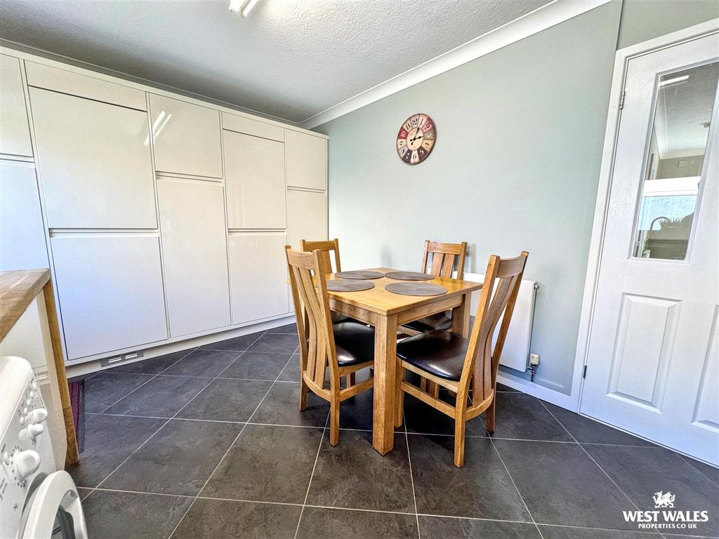 Property photo 3 of 20 Img_1213.Jpg