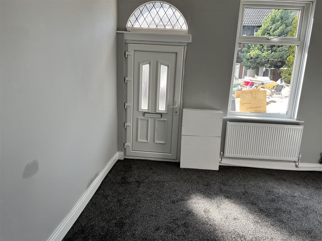 Property photo 3 of 14 New Living Room 1.Jpg