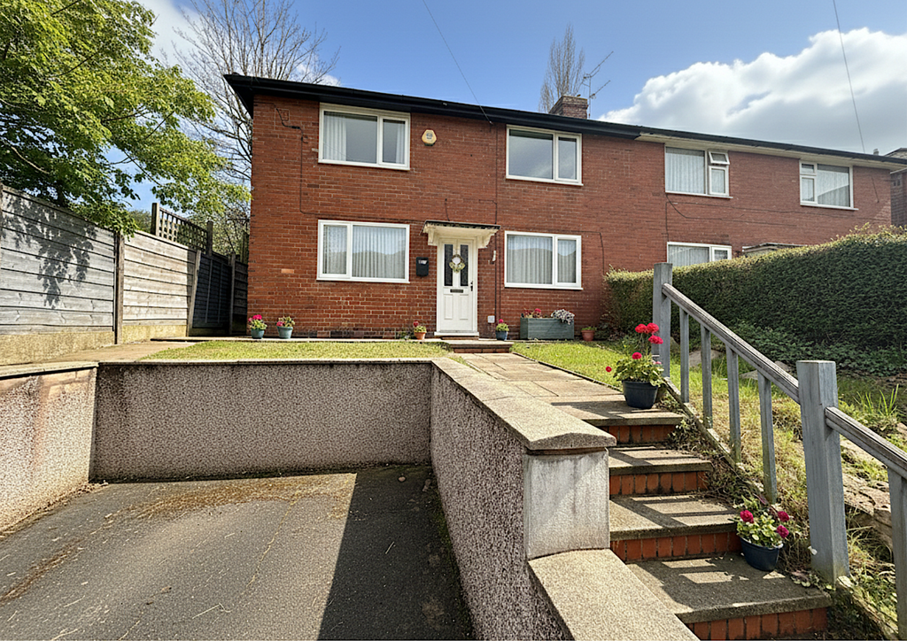 Property photo 1 of 19 Albion Street, Radcliffe