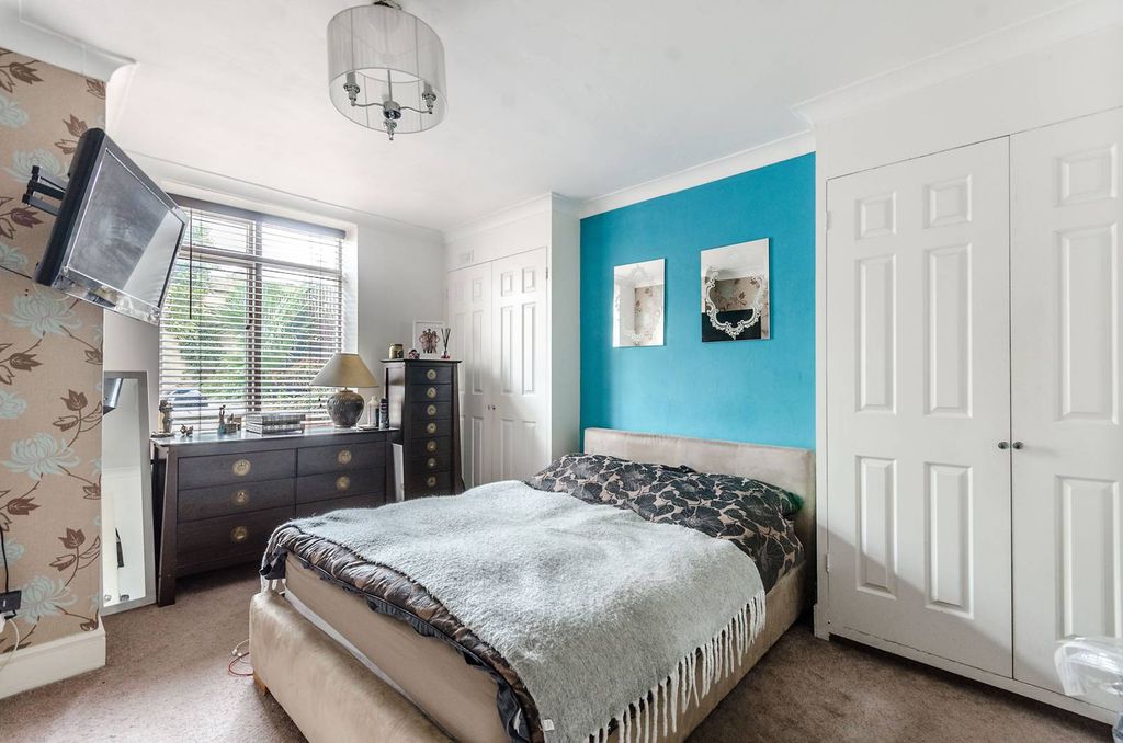 Property photo 2 of 5