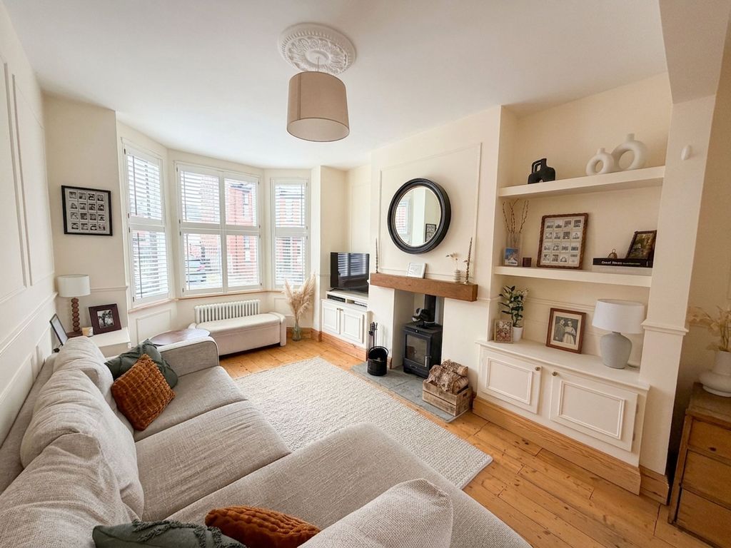 Property photo 2 of 38