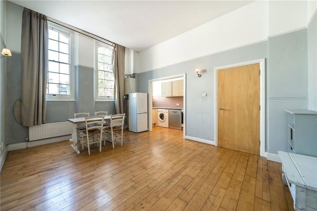 Property photo 2 of 8