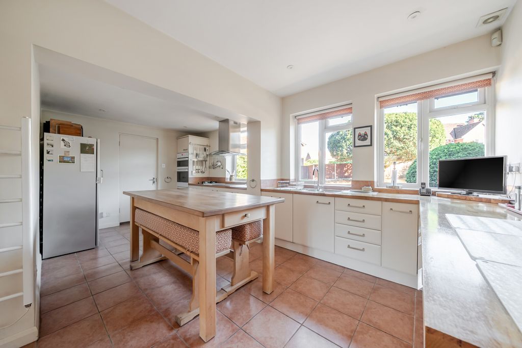 Property photo 2 of 14