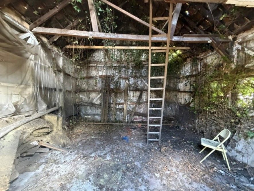 Property photo 3 of 4