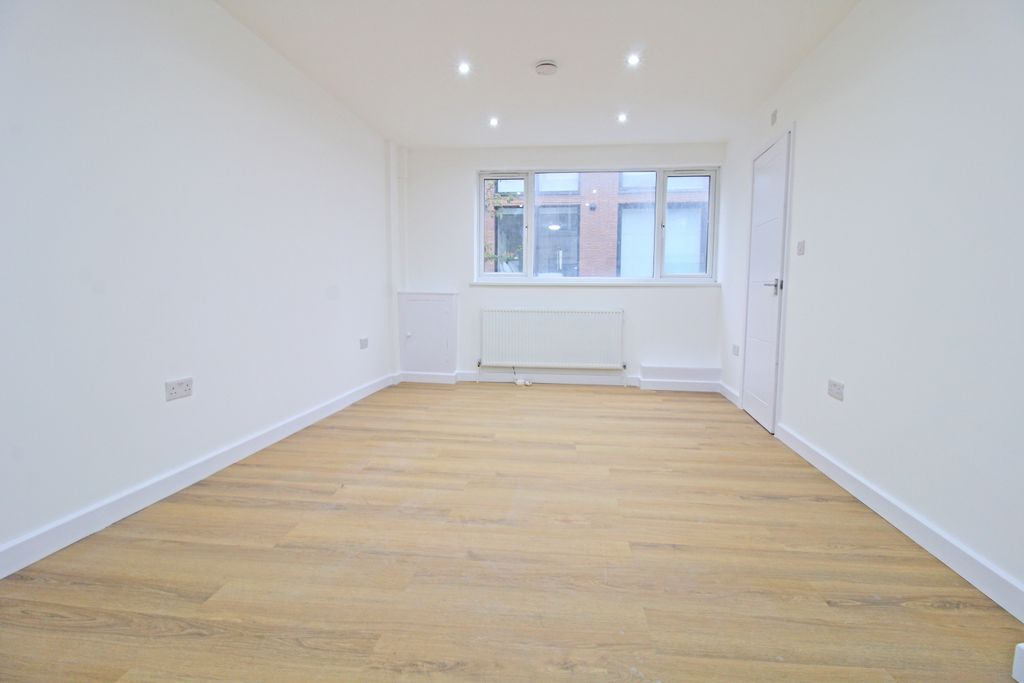 Property photo 1 of 3 Img_9358