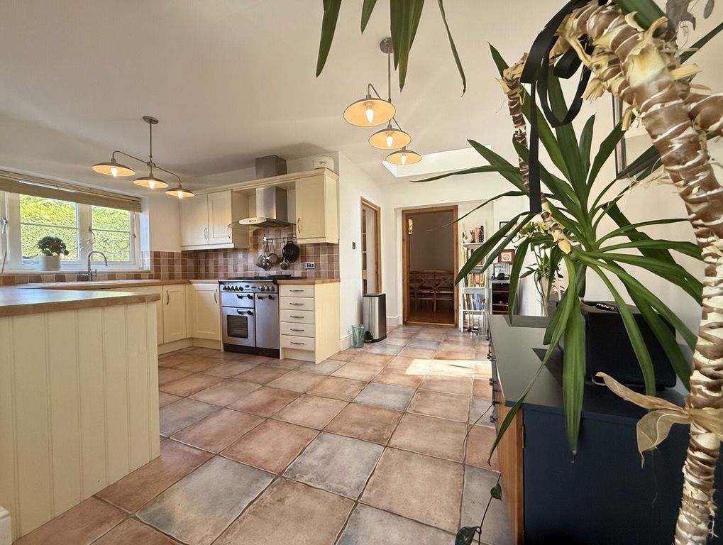 Property photo 3 of 22