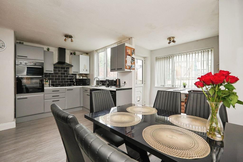 Property photo 2 of 23 Pbox-Img.Jpg