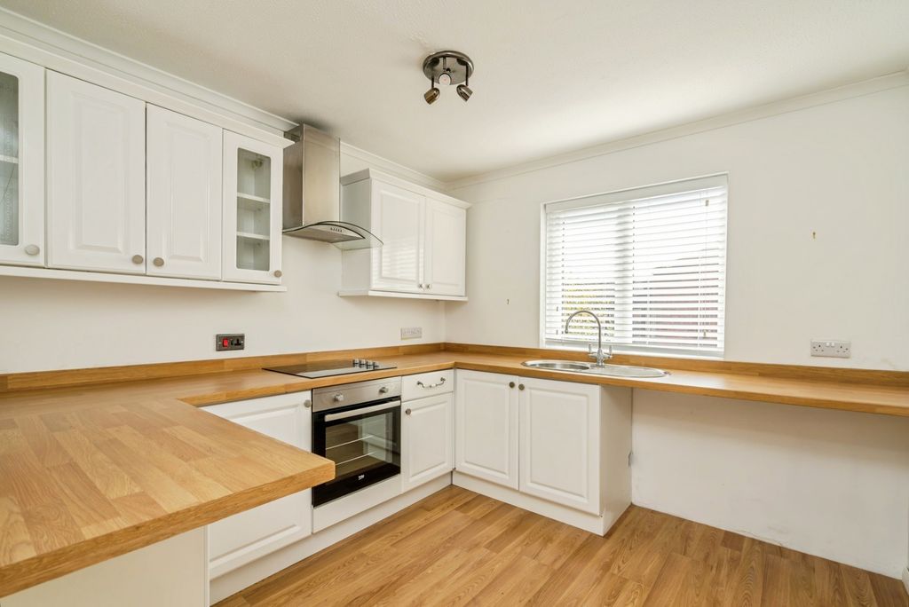 Property photo 2 of 12 Pbox-Img.Jpg
