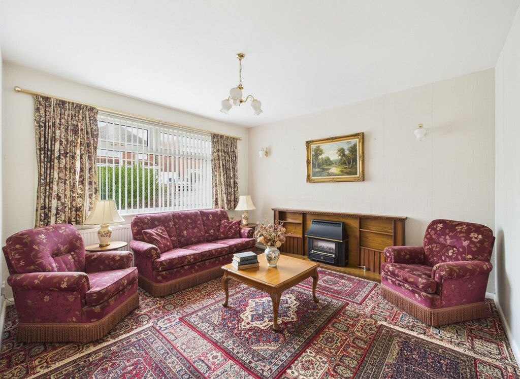 Property photo 2 of 14 Lounge (Virtually Furnished)