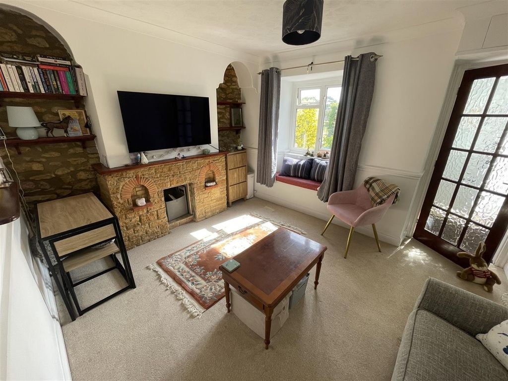 Property photo 2 of 6