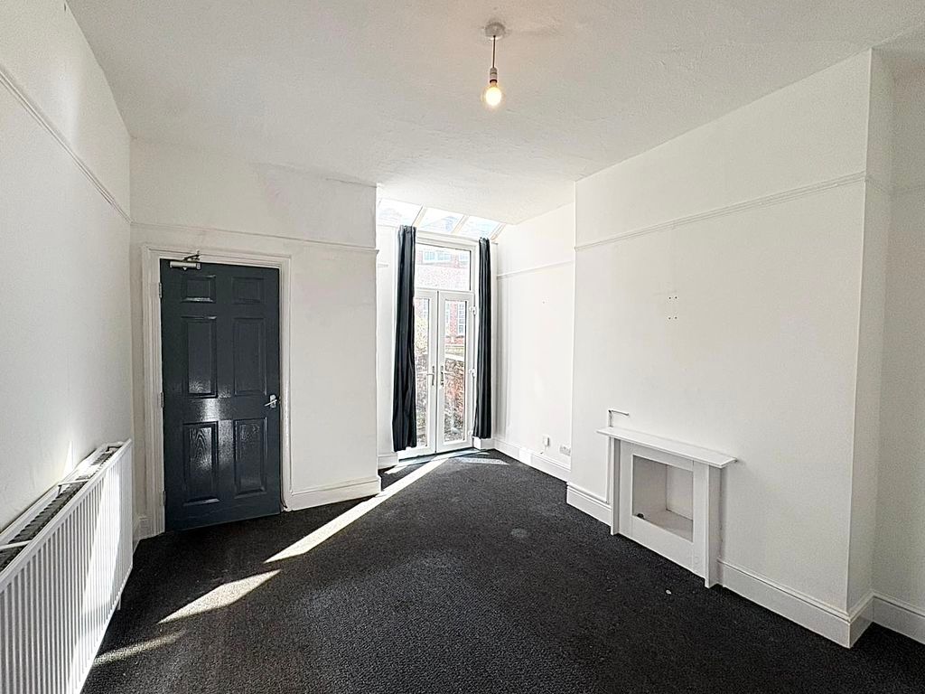 Property photo 3 of 10 Photo 10