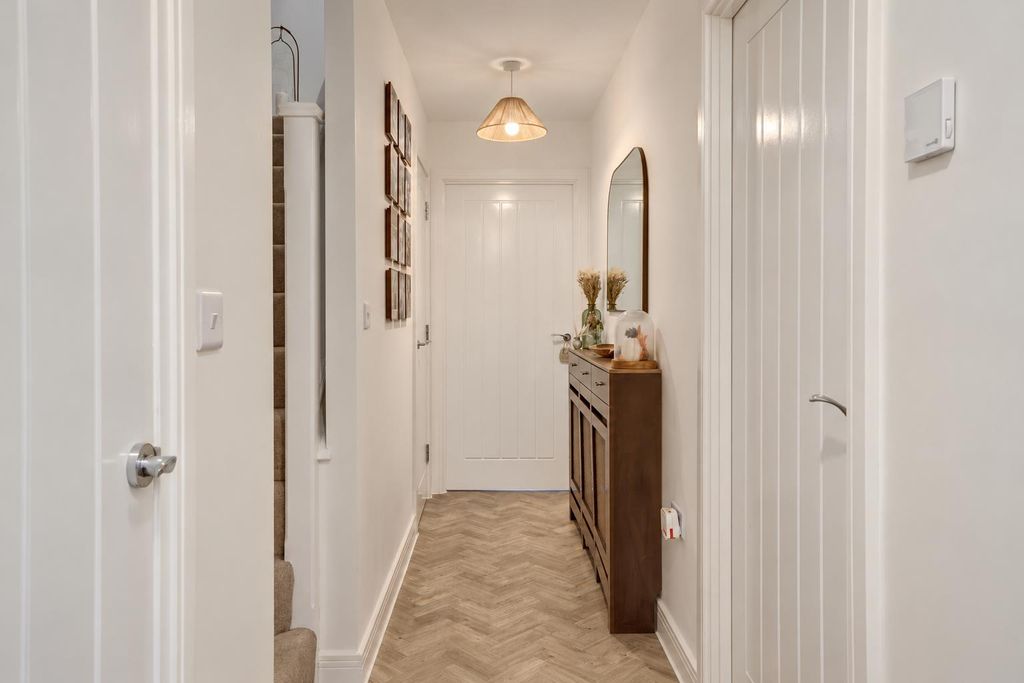 Property photo 3 of 24 c5Dae35c-1Ff0-43Ac-A3Ea-83B8Dce30013.Png