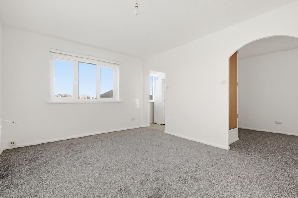 Property photo 2 of 8 005_Img_5908.Jpg