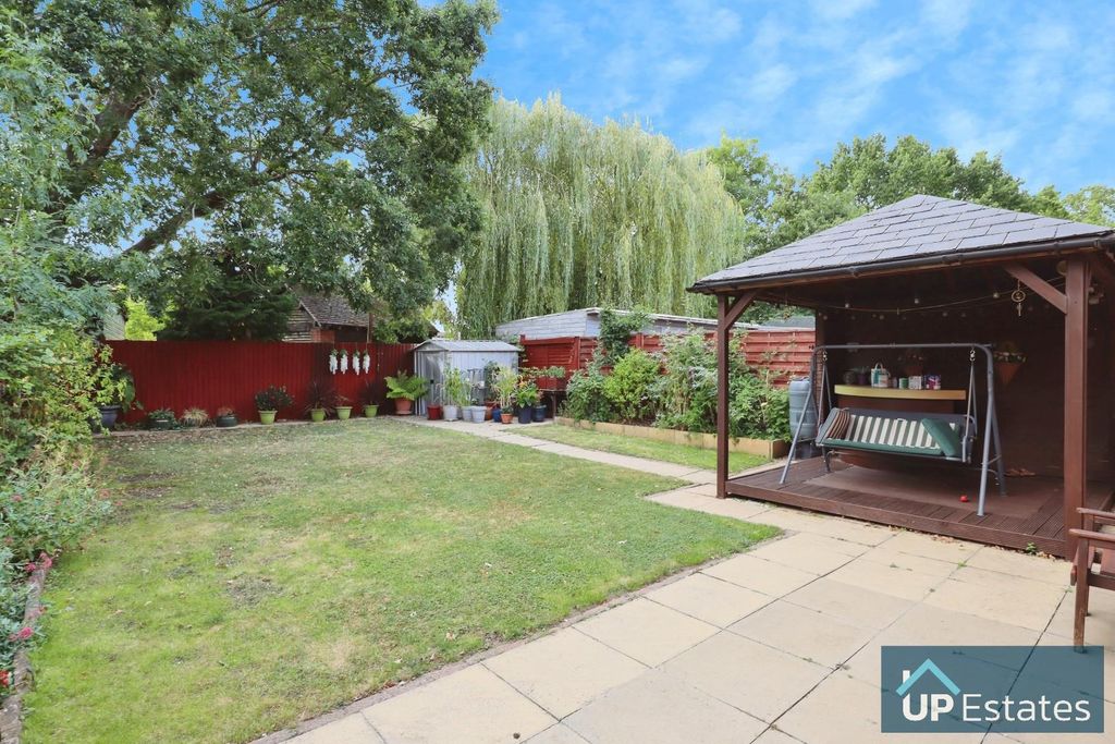 Property photo 2 of 22
