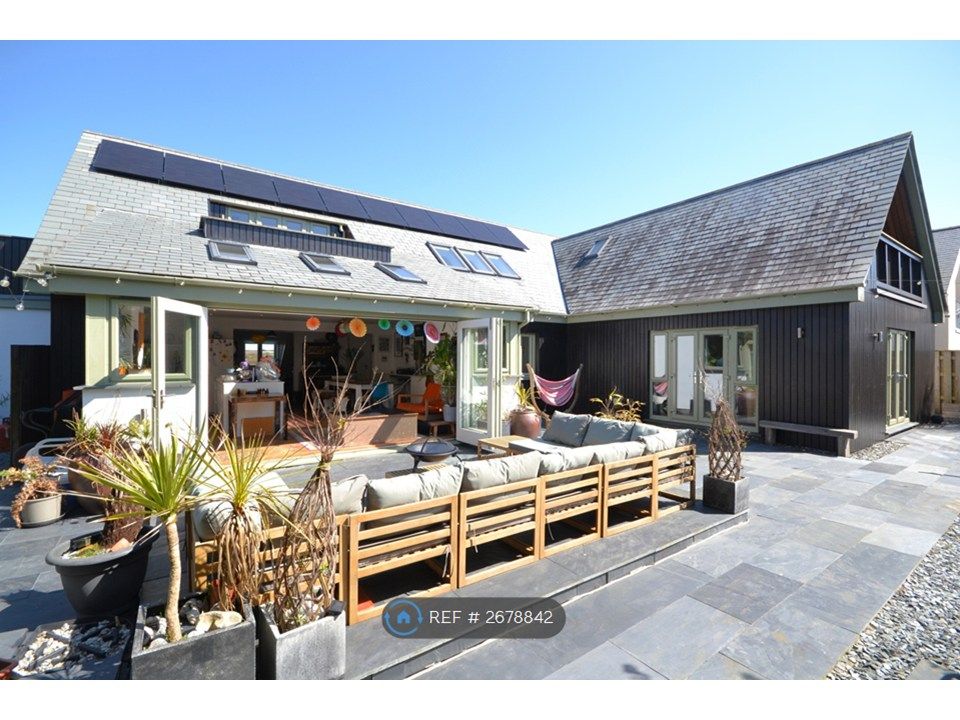 Property photo 3 of 17 Outside Seating Area