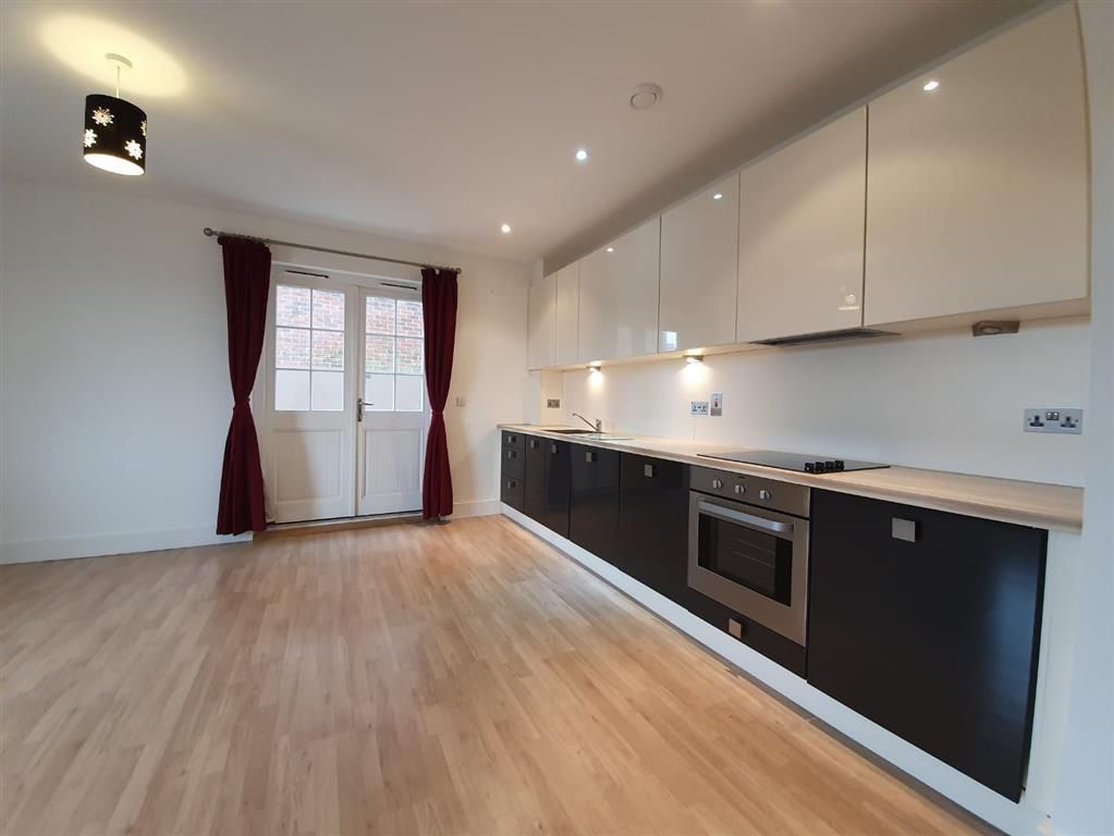 Property photo 2 of 7 Kitchen