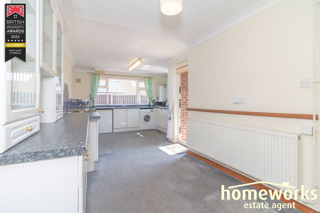 Property photo 2 of 14