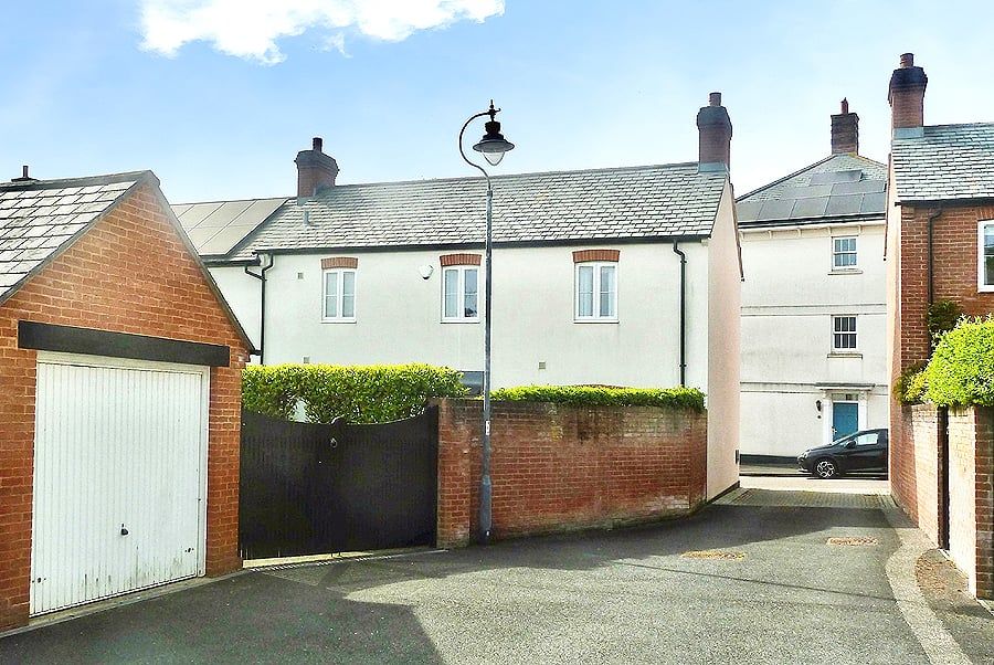 Property photo 3 of 21