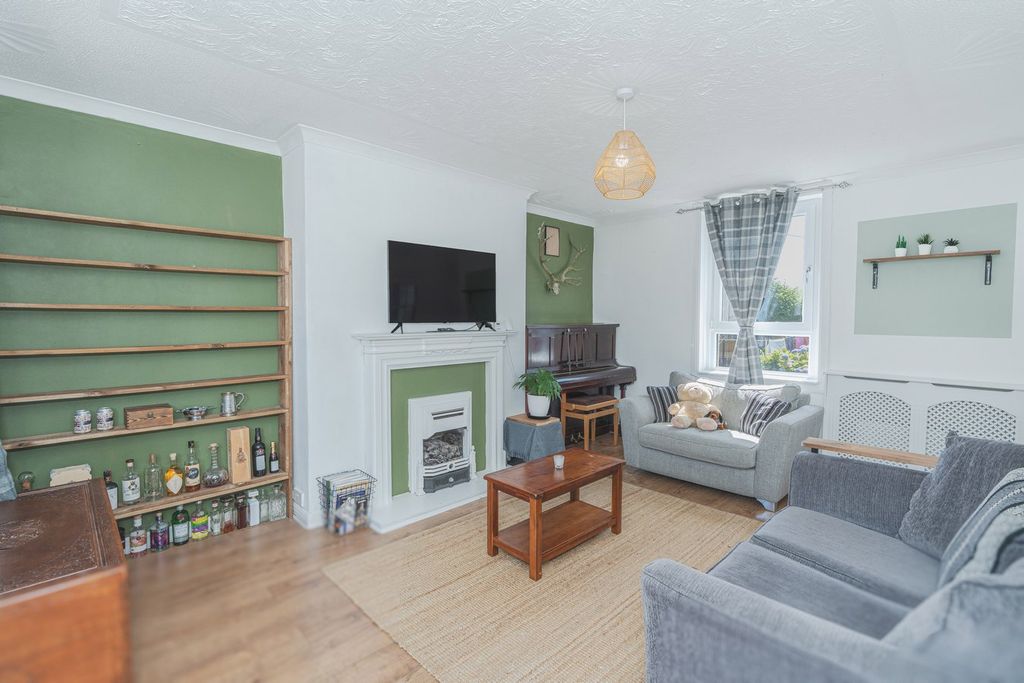 Property photo 3 of 29