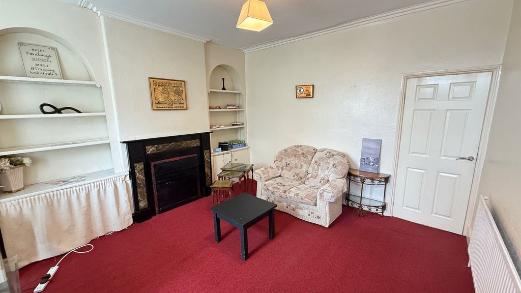 Property photo 2 of 6 Image