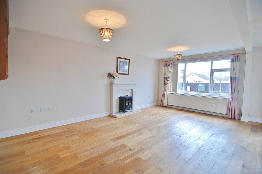 Property photo 3 of 15 Picture No. 02