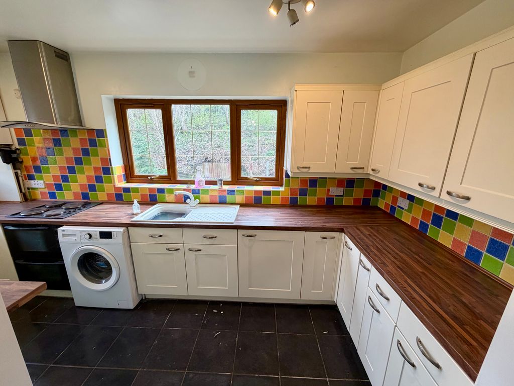 Property photo 2 of 15 Image