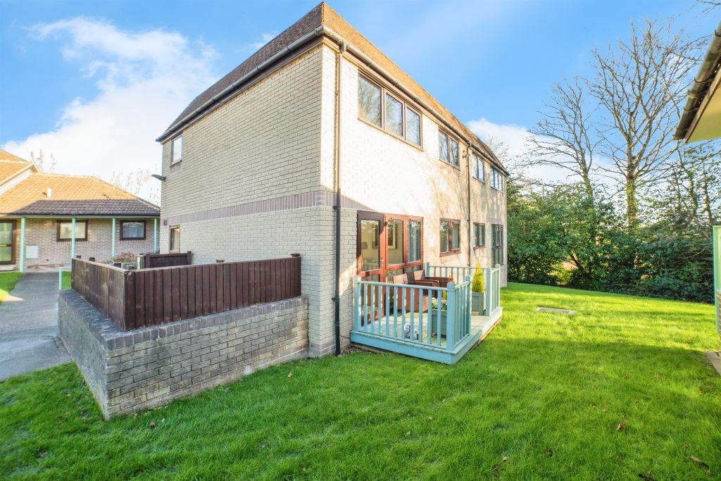 Property photo 2 of 11