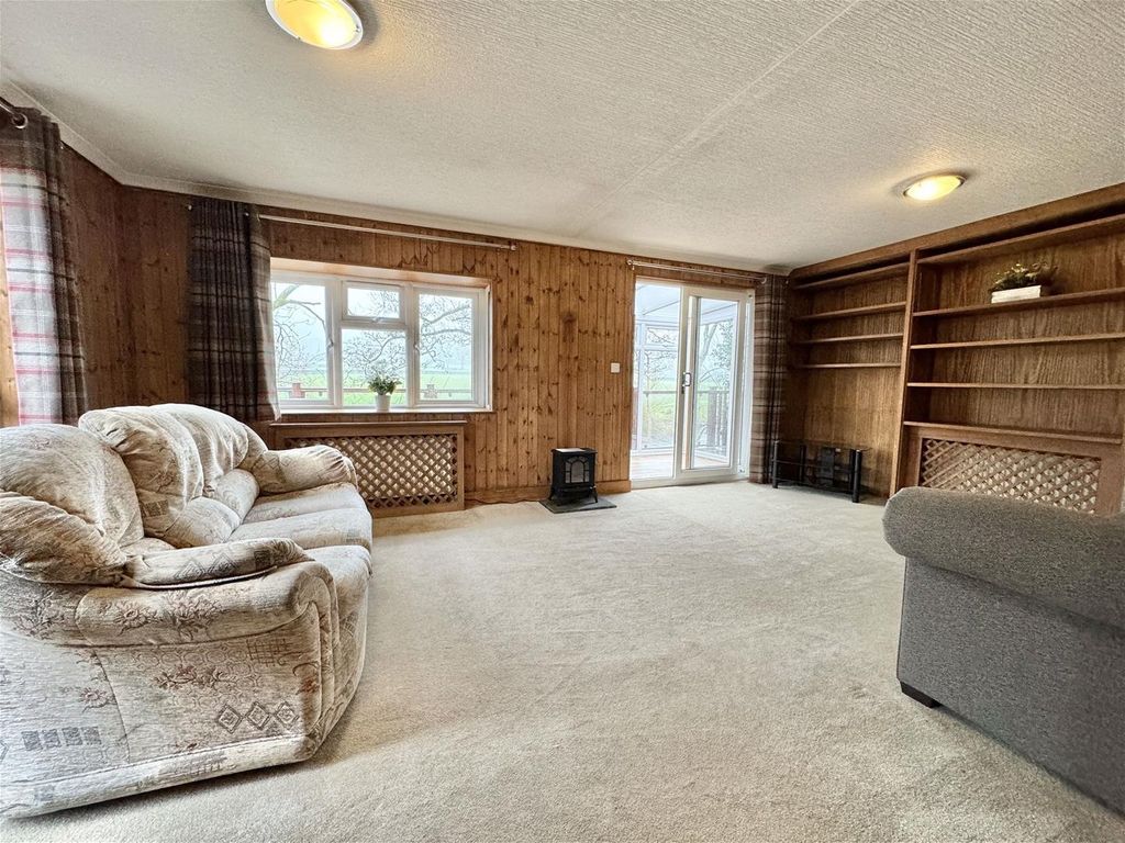 Property photo 2 of 12 Photo 1