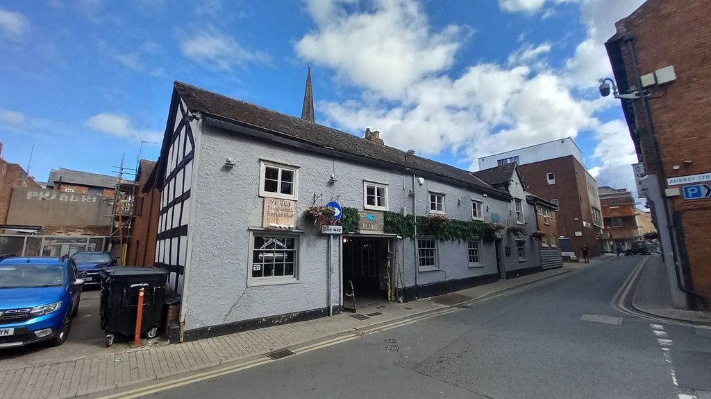 Property photo 1 of 8