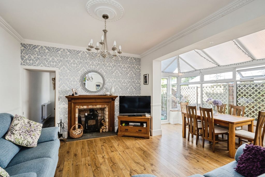 Property photo 2 of 31 Pbox-Img.Jpg