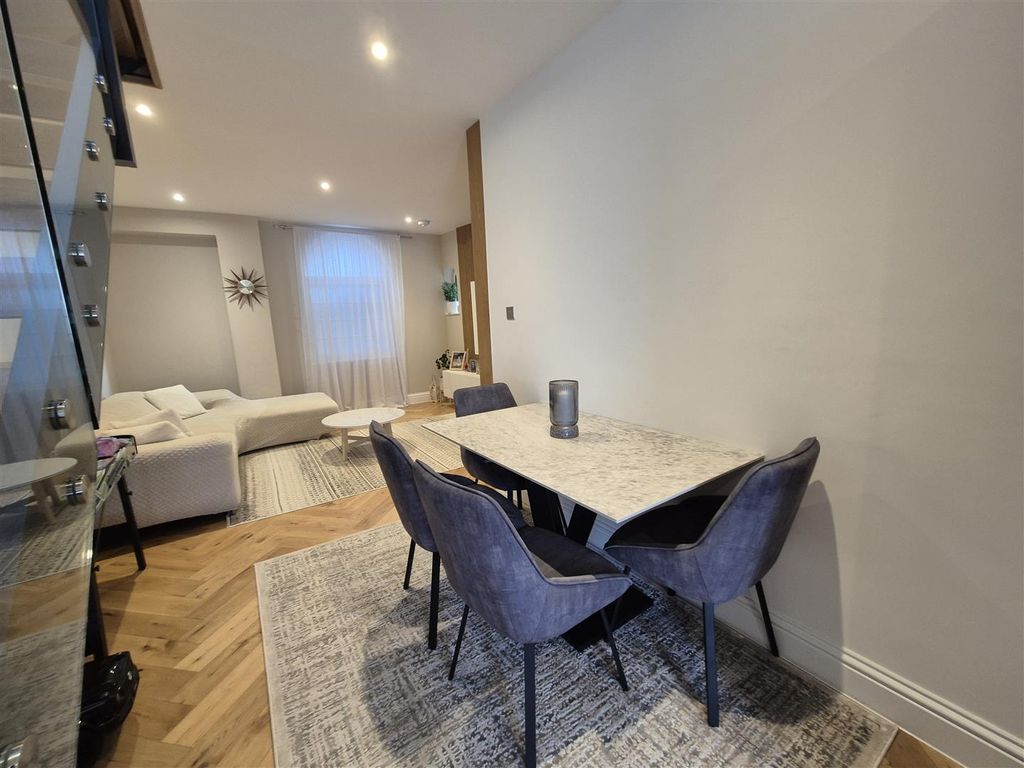 Property photo 2 of 12 Sil14.Jpg
