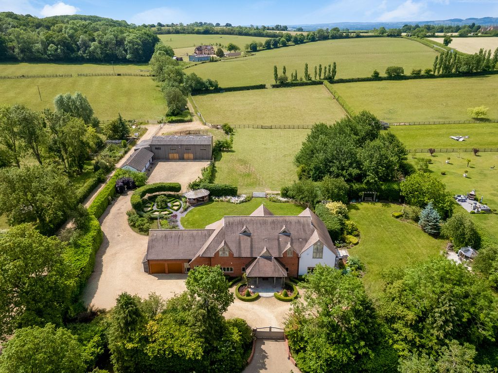 Property photo 1 of 50