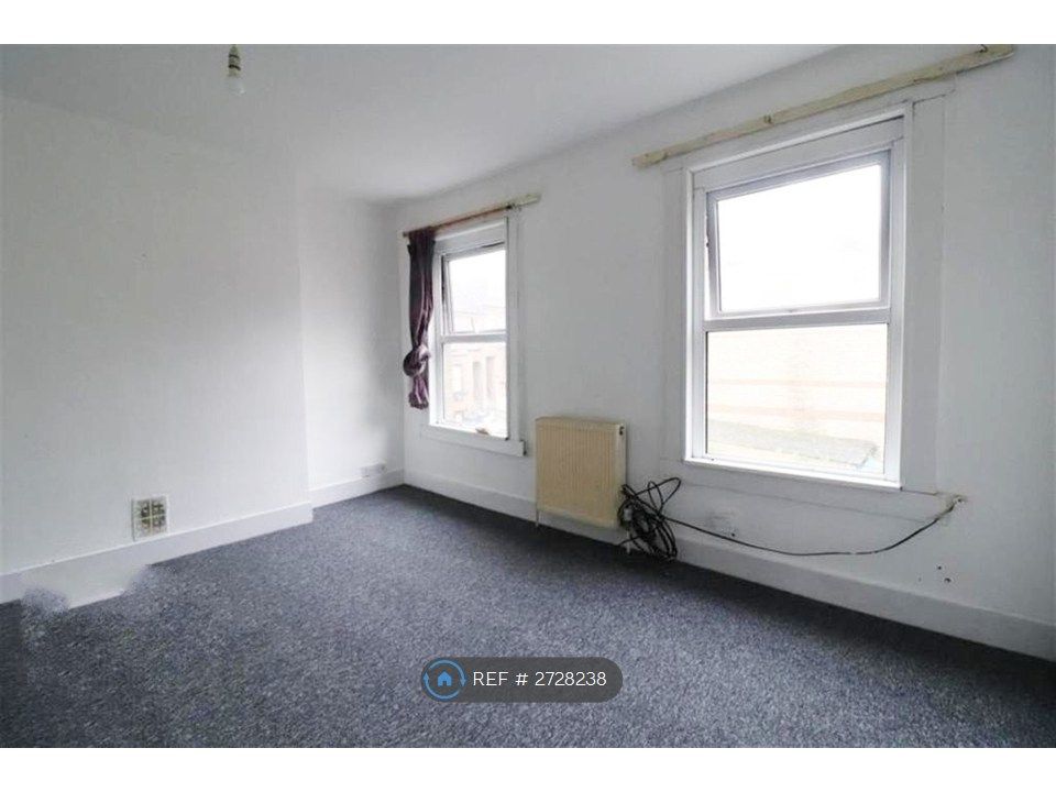 Property photo 1 of 3