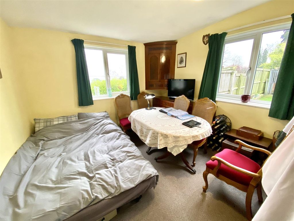 Property photo 3 of 20 Dining Room/Bedroom 3