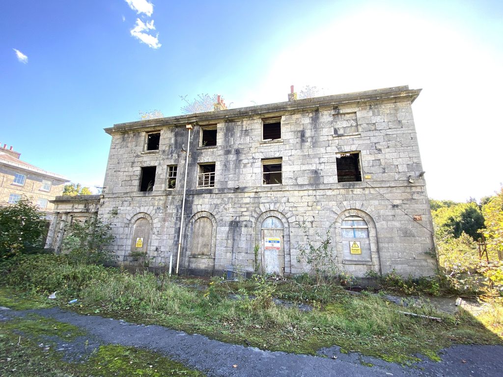 Property photo 1 of 3