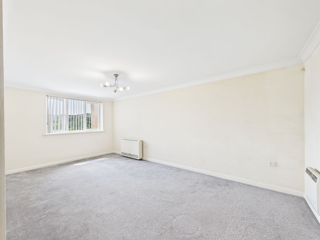 Property photo 2 of 7 Cam01354G0-Pr0545-Still001