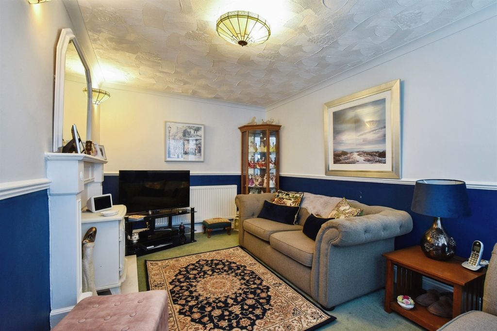 Property photo 2 of 14