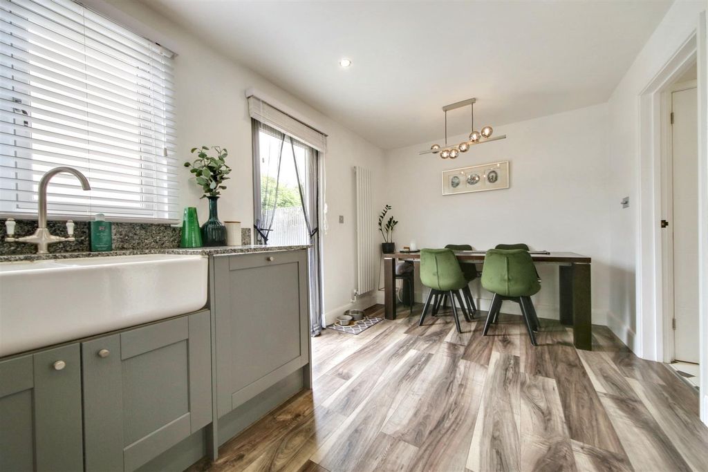 Property photo 2 of 12 Kitchen Diner.Jpg