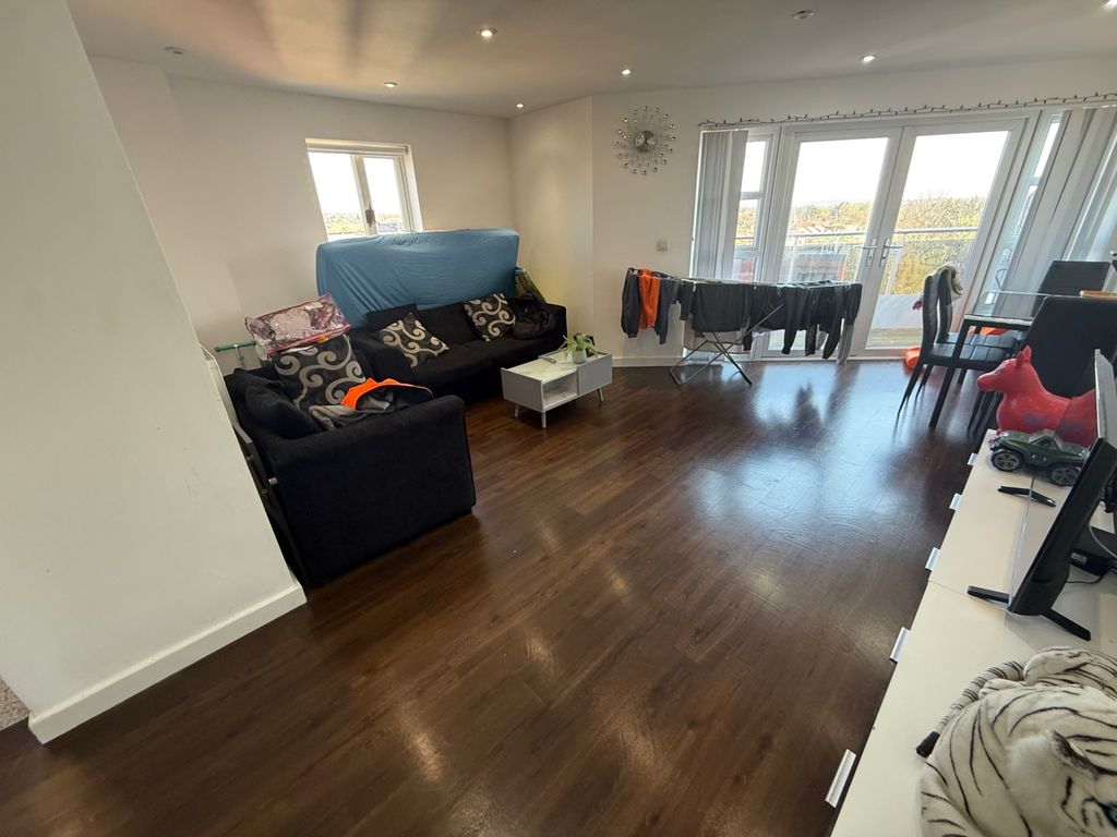 Property photo 1 of 12 Img_2294