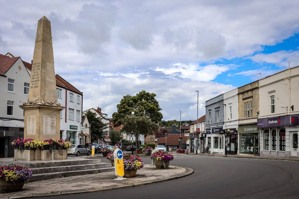 Property photo 2 of 21 Local Area