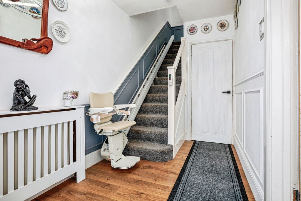 Property photo 2 of 17 Photo