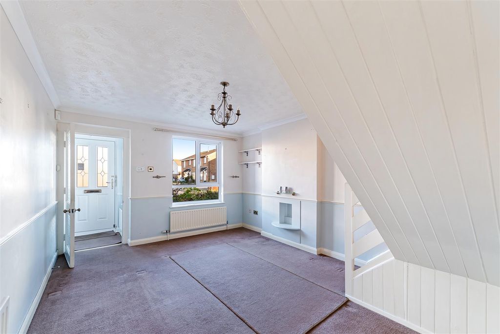 Property photo 3 of 17 Living Room